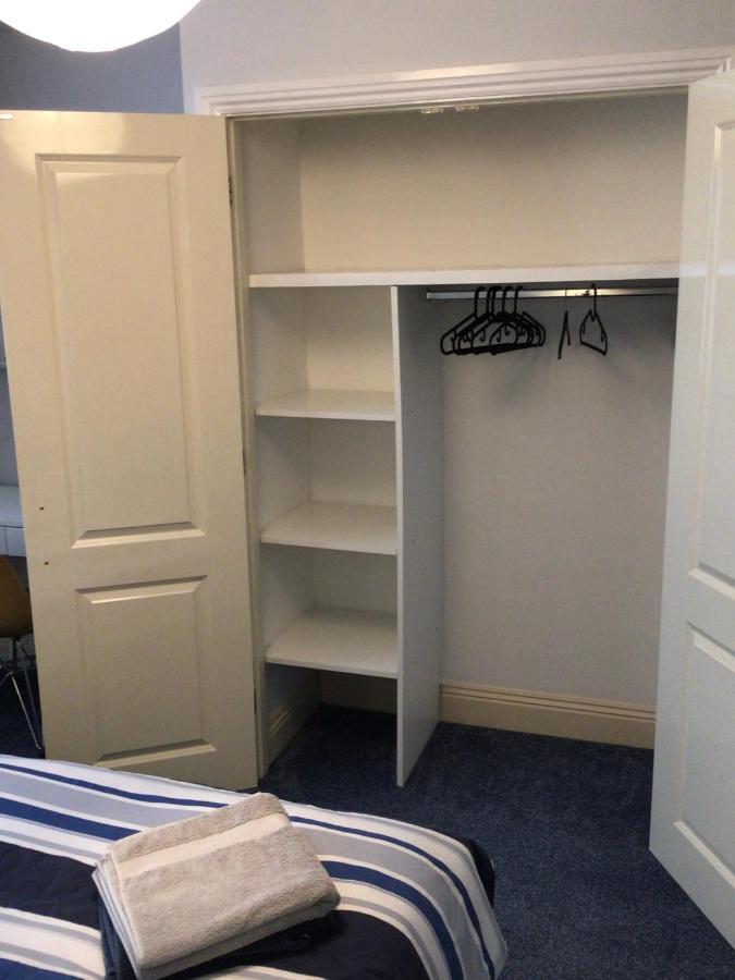 Rockmount Court Apartment Борнмът Екстериор снимка