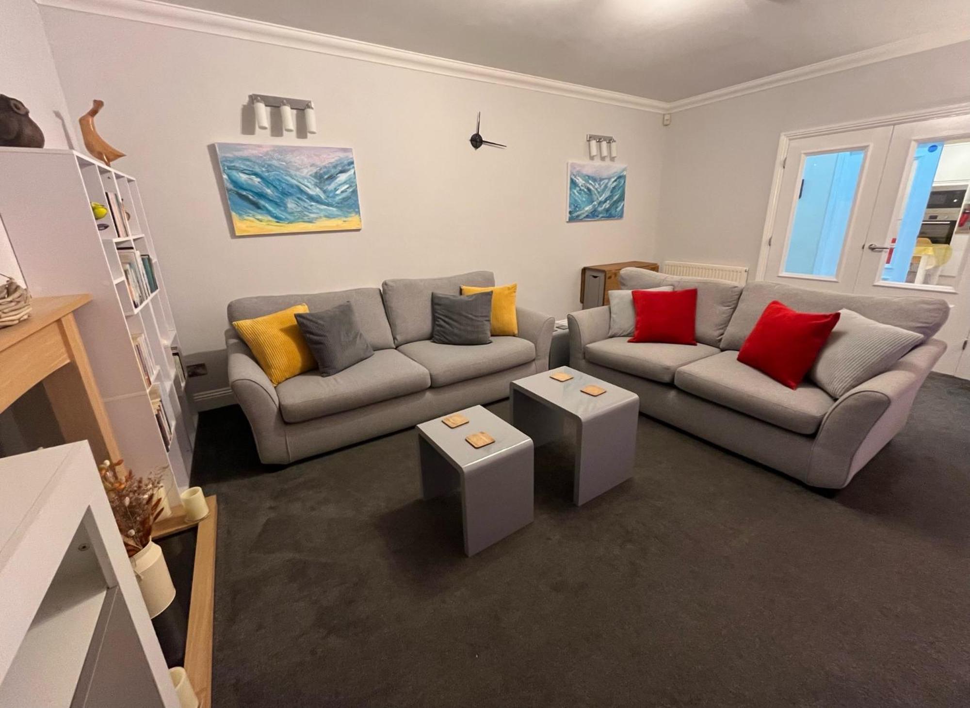 Rockmount Court Apartment Борнмът Екстериор снимка