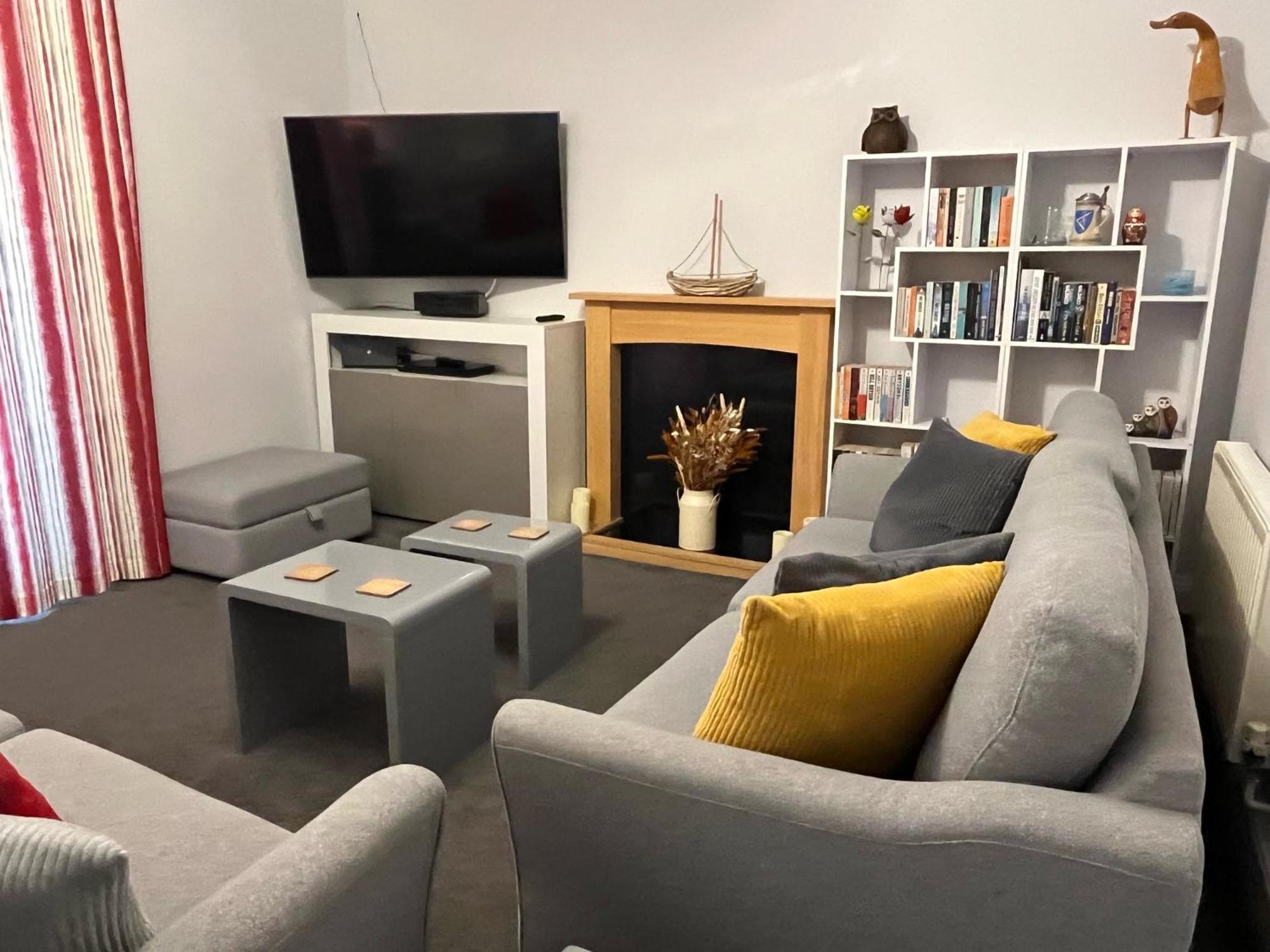 Rockmount Court Apartment Борнмът Екстериор снимка