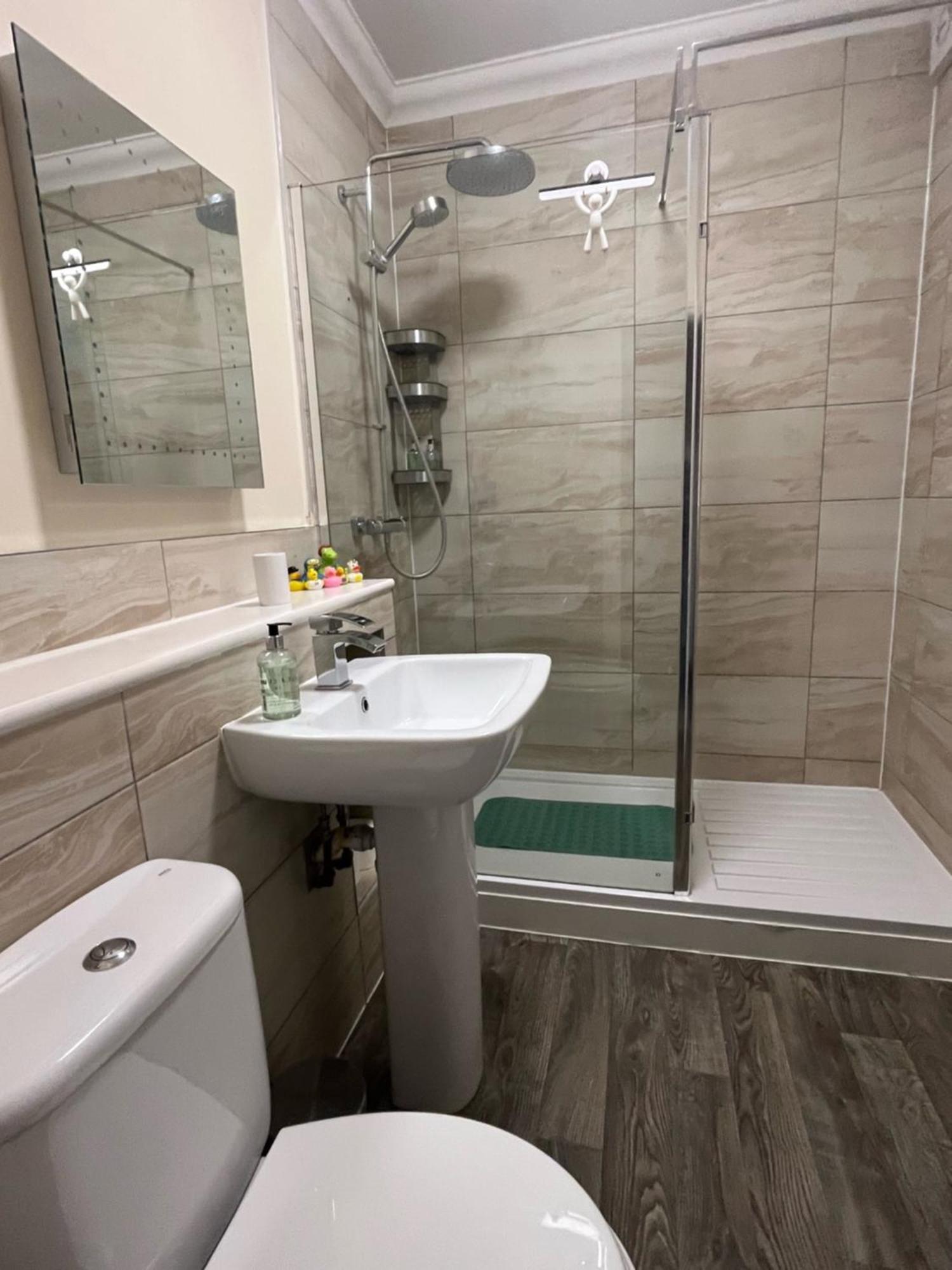 Rockmount Court Apartment Борнмът Екстериор снимка