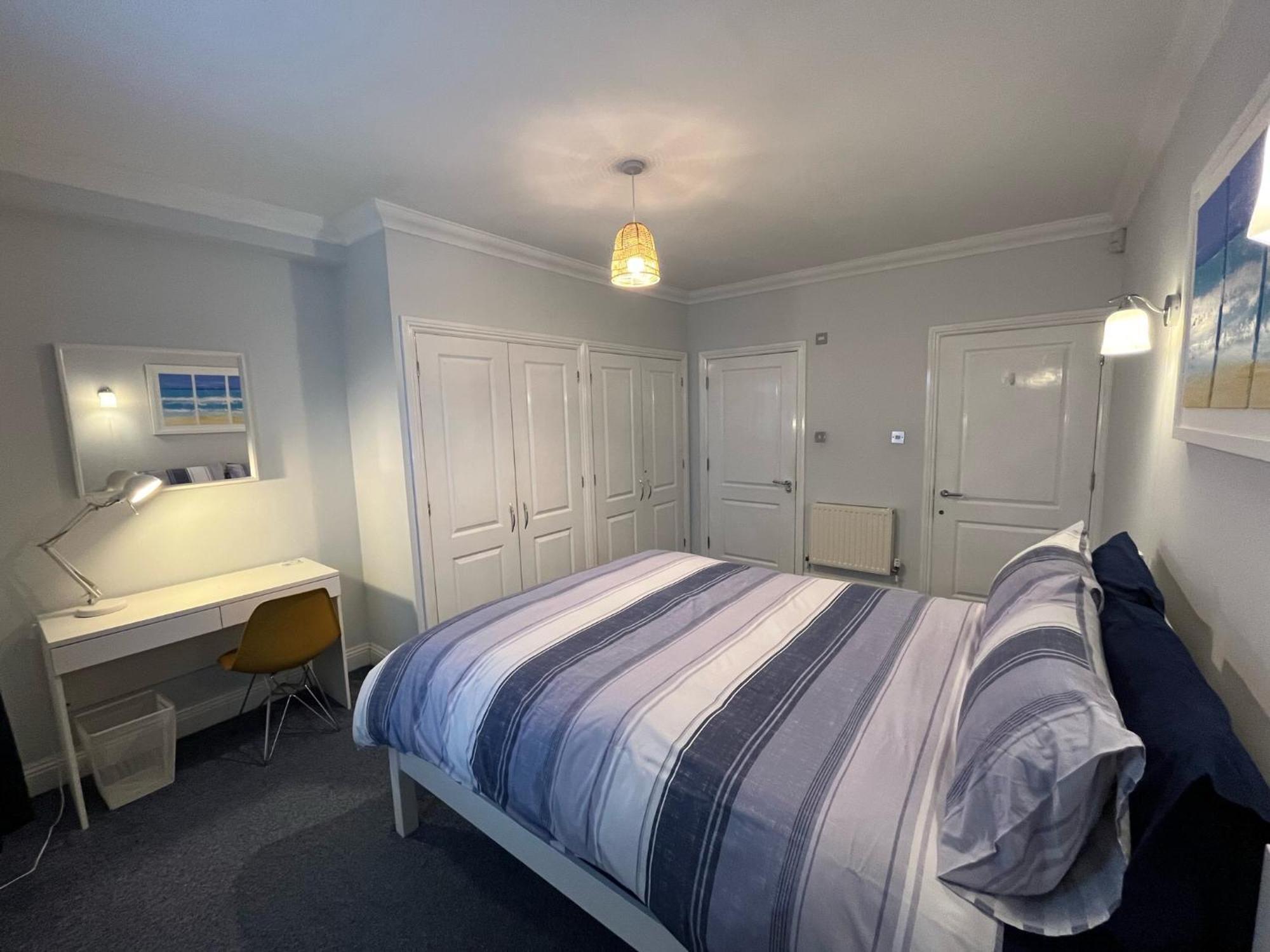 Rockmount Court Apartment Борнмът Екстериор снимка