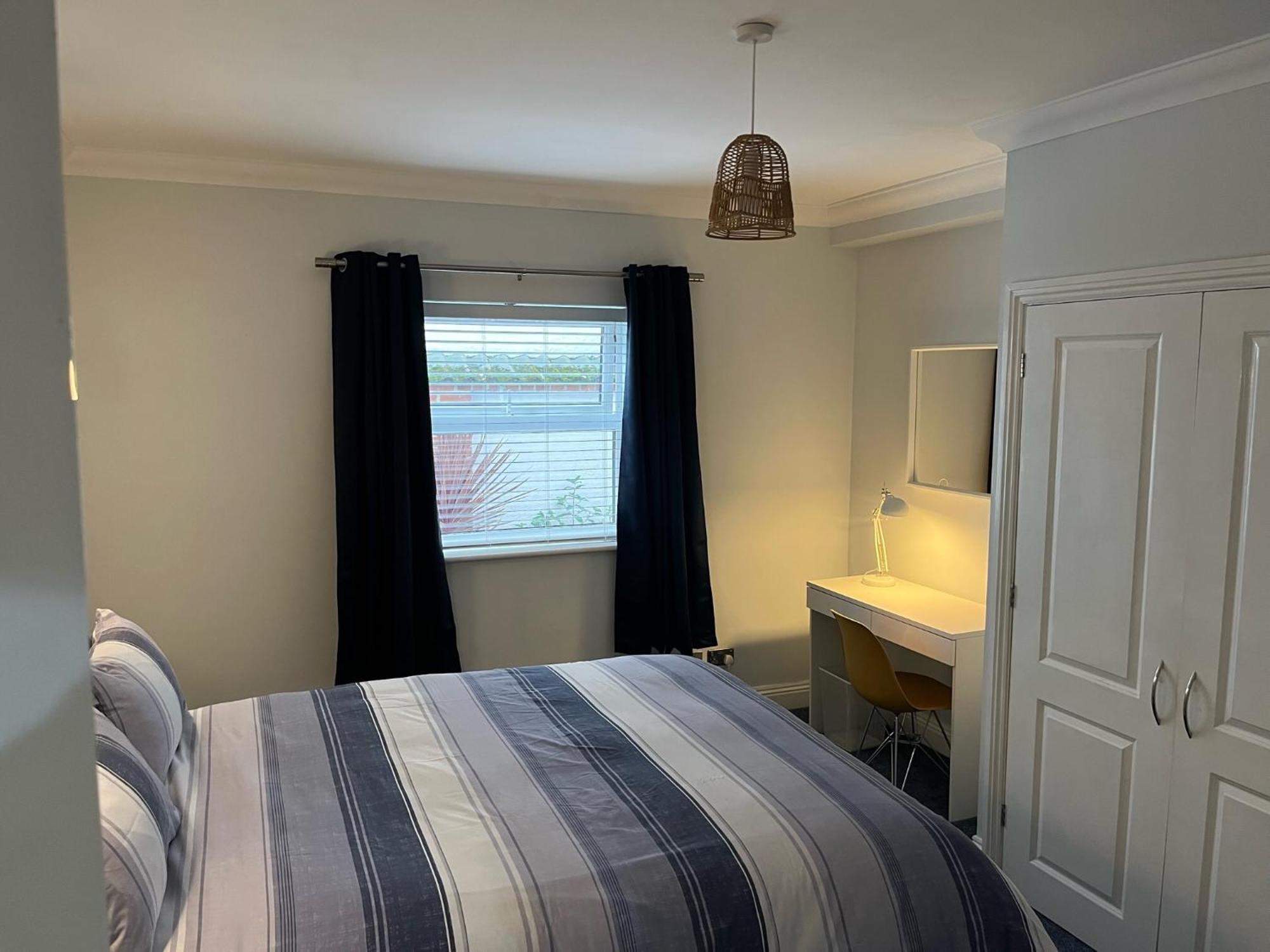 Rockmount Court Apartment Борнмът Екстериор снимка