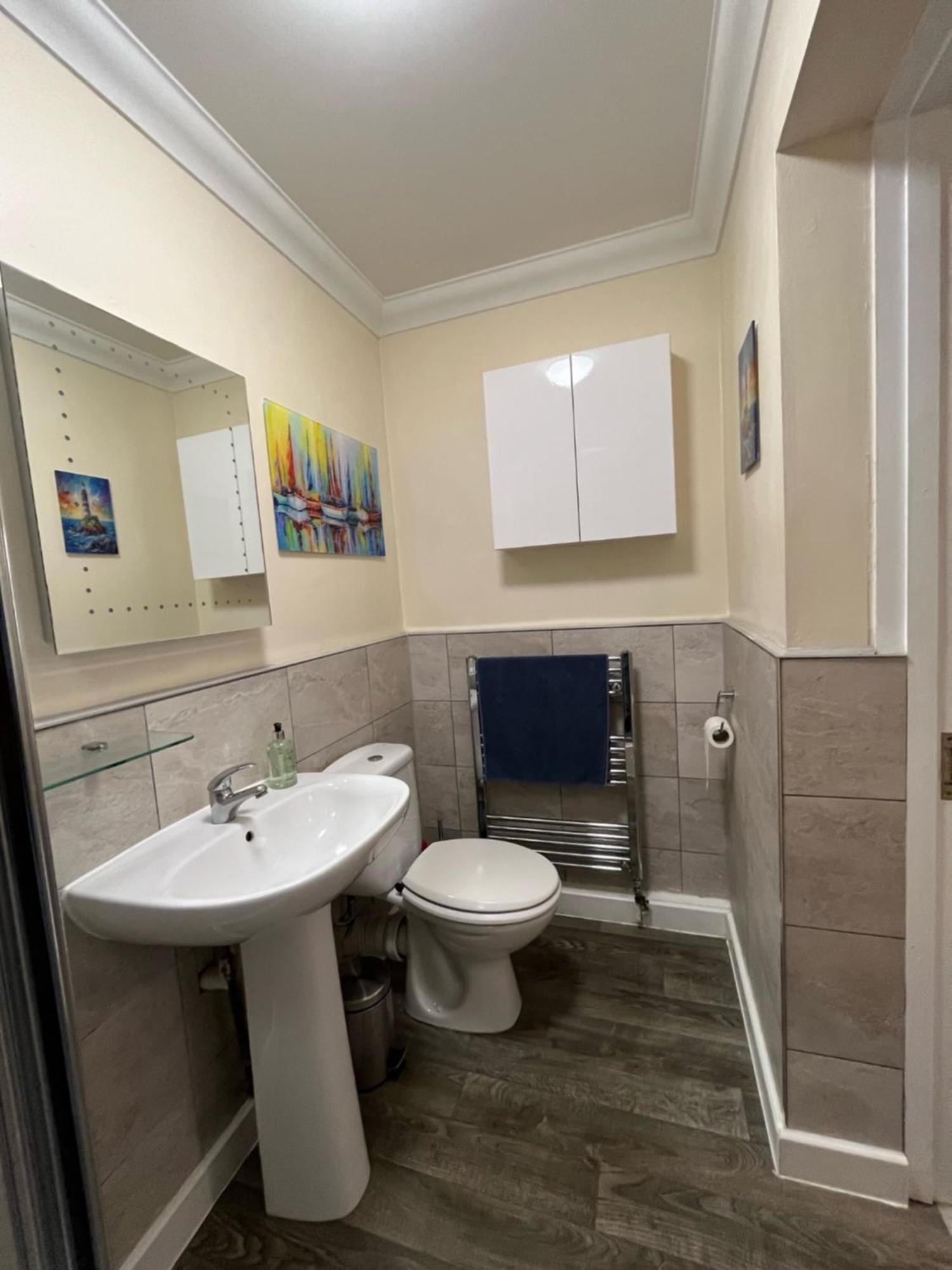 Rockmount Court Apartment Борнмът Екстериор снимка